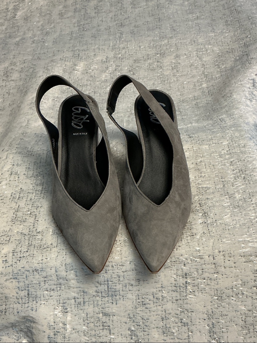 Gusto Gray Suede Pointed Slingback Heels